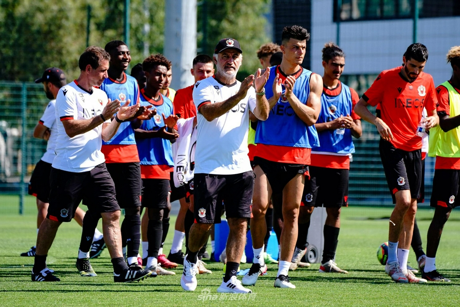 天博官方平台转会期体能课后,皇家社会调整名单备战法甲,话题不断,训练强度明显提升的简单介绍